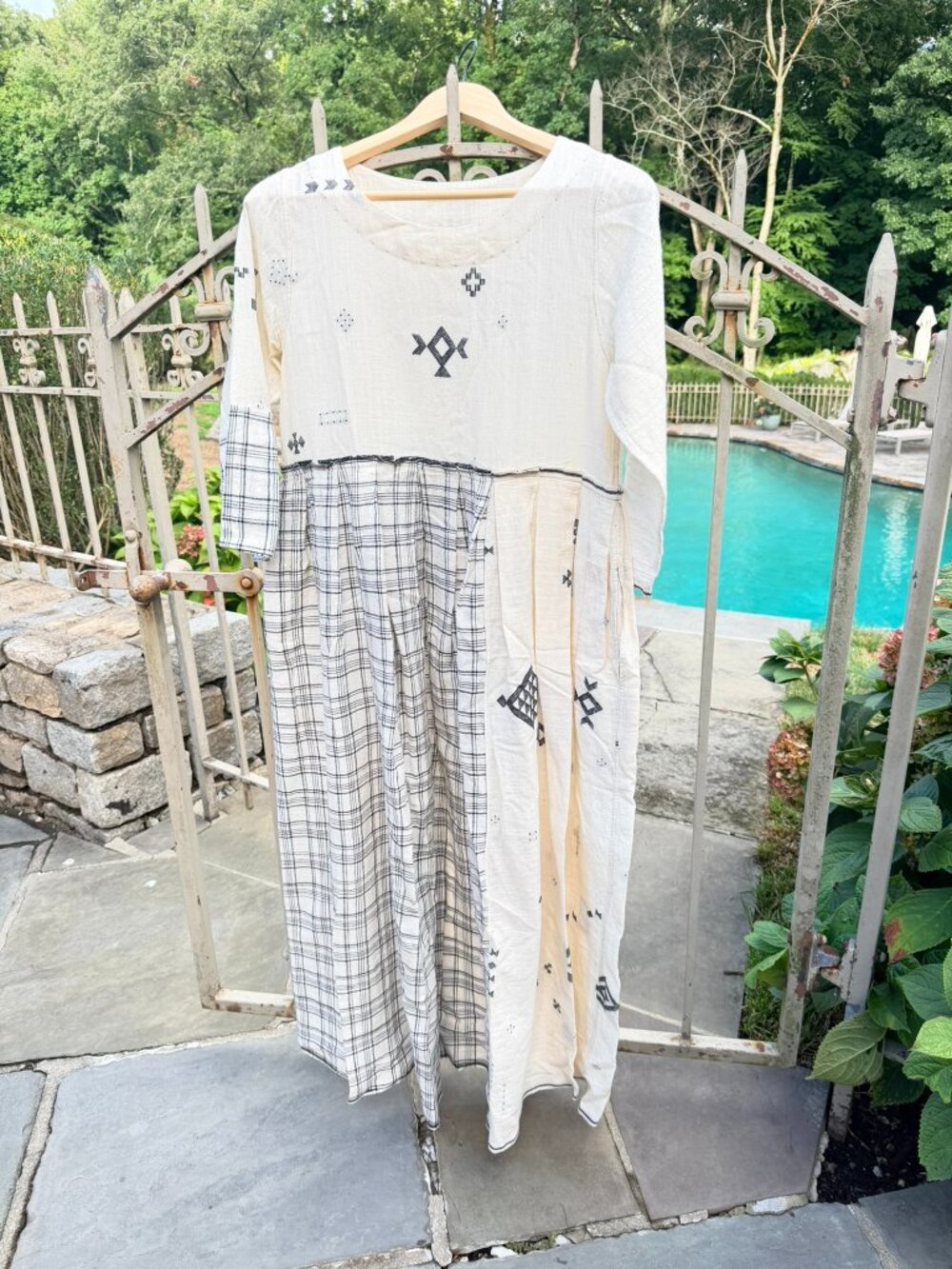 INJIRI DRESS SIZE SMALL - in pristine condition